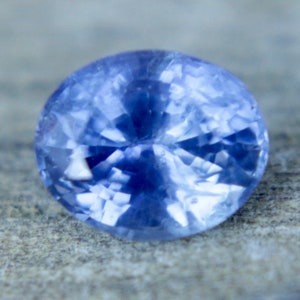 Natural Ceylon Blue Sapphire: 1 Carat Oval Cut Gemstone