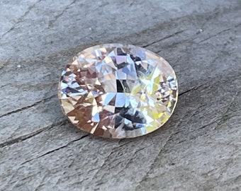 Natural Peach Sapphire | Oval Cut | 1.74 Carat | 7.80x6.30x4.60 mm | Unheated | Earth mined natural gemstones | Jewellery Making supplies