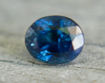 Natural Greenish Blue Sapphire | Oval Cut | 5.74x4.63 mm | 1.00 Carat | Unheated Untreated Sapphire | Unique Bi Colour Sapphire Ring |
