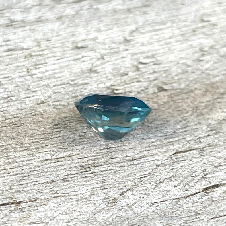 Natural Teal Sapphire Oval Cut 6.30x4.73 mm LOOSE GEMSTONE FOR A Engagement Jewellery image 3