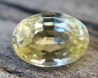 Natural Pale Yellow Sapphire | Oval Cut | 7x5 mm | Clean | Unheated | Untreated | LOOSE SAPPHIRE
