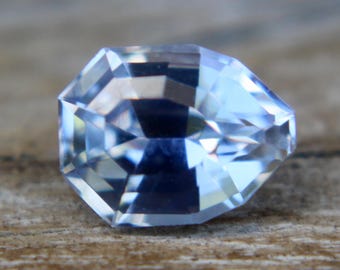 Natural Pale Lilac  Sapphire | Modified Trillion Cut | 1.03 Carat | 6.78x5.17 mm | Engagement Rings | Jewellery Making  | Jewellery
