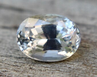 Loose White Sapphire with Yellow Hint | Sapphire | Oval Cut | 6.93x5.11 mm | Engagements | Ceylon Sapphire | White Diamonds Alternati