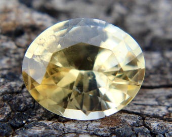 Natural Yellow Sapphire | Peachy Yellow Sapphire |  Oval Cut | 1.44 Carat |  7.61x6.34 mm | Untreated Sapphire | Engagement Rings |