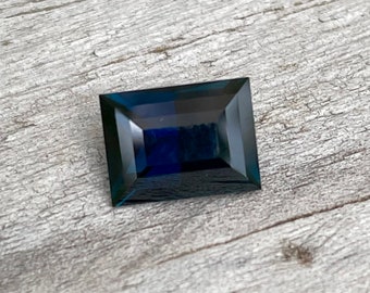 Australian Blue Sapphire | Rectangular Step Cut | 2.60 Carat | 8.50x6.50x4.75mm | Engagement Ring | Wedding Ring | Birthstones Ring | Gems