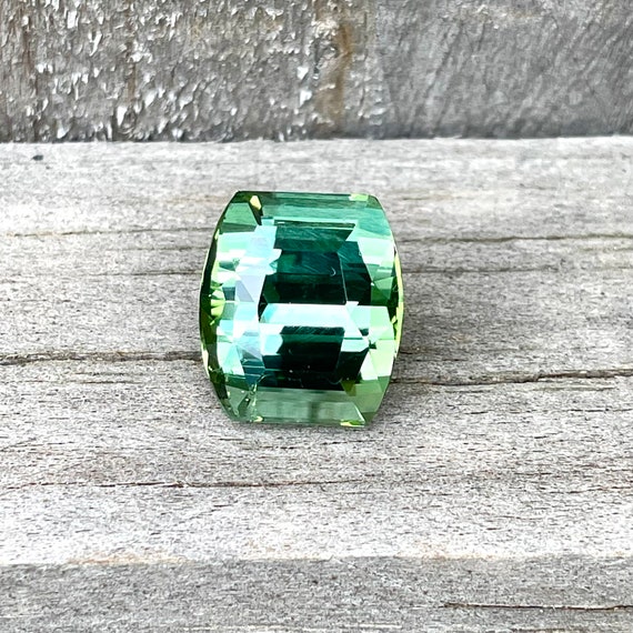 Mint 2024 colored gemstones
