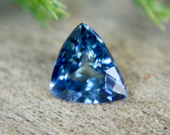 Natural Blue Sapphire |  Trillion Cut | 0.92 carat  | 6.72x5.57mm | Engagement Rings | Sapphire Jewellery