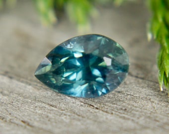 Natural Green Sapphire | Pear Cut | 7.95x5.39 mm | Green Sapphire Engagement Ring | Loose Sapphire | Sapphire | Jewellery Supplies