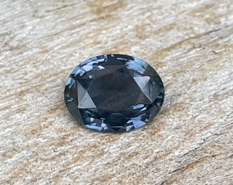 Natural Unique Bi Coloured Sapphire | Oval Cut | 1.15 Carat | 7.68x5.95 mm | Engagement Rings | Gemstones | Wedding Jewellery | Gemstones