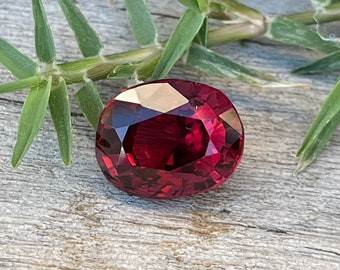 Natural Garnet | Oval Cut | 9.80x8.00 mm | 3.65 Carat | Untreated