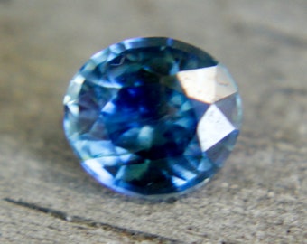 Natural Greenish Blue Sapphire | Oval Cut | 5.90x4.44 mm | 0.90 Carat | Unheated Untreated Sapphire | Unique Bi Colour Sapphire Ring |