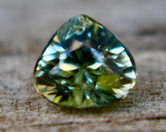 Natural Green Sapphire | Trillion Cut | 0.68  Carat | 5.25x4.73 mm | VVS | Natural Earth Mined Gemstones For Jewellery Making Projects |