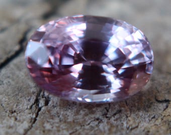 Natural Pink Sapphire | Oval Cut | 7x5 mm | 1.35 Carat | Engagement Rings | Sapphire Rings | Vintage Rings | Gold Jewels | Pendants
