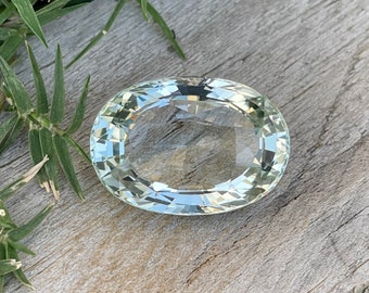 Natural Pale Green Beryl | Oval Cut | 22.10 Carat | 22.2mm | Unheated | Untreated | Loupe Clean