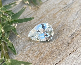 Natural Colourless Sapphire | Pear Cut | 7.00x5.00 mm | Engagement Rings | White Sapphire Rings | Sapphire Crystals  | Stones | Gemstones