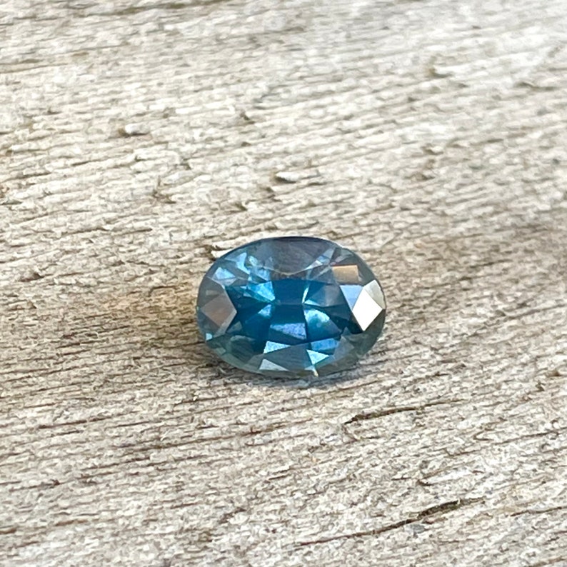 Natural Teal Sapphire Oval Cut 6.30x4.73 mm LOOSE GEMSTONE FOR A Engagement Jewellery image 1