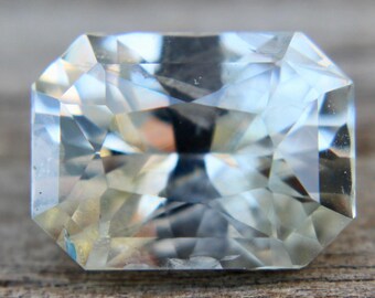 Natural White Sapphire With Slight Yellow | 2.88 Carat | 9.22x6.80 mm | Genuine Earth Mined Natural Gemstones | Jewellery Supplies