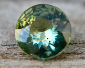 Natural Green Sapphire | 5.30 mm | Loose | Unset | Unheated | SAPPHIRE | Gift Idea | Engagement Ring | Sapphire Ring