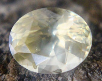 Ceylon Sapphire | Natural Yellow Sapphire |  Oval Cut | 2.07 Carat |  8.56x6.77 mm | Unheated Untreated Sapphire | Engagement Ring | Stones
