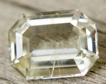 Natural Pale Yellow Sapphire | Emerald Cut | 7x5 mm | 1.21 Carat | Unheated Sapphire | Engagement Rings | Wedding Bands | Jewellery Making
