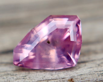 Natural Pink Sapphire 2.31ct Freeform Cut Ceylon Untreated Loose Sapphire Rare Gemstone for Engagement Ring Custom Jewelry