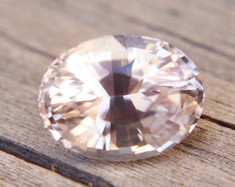 Natural Peachy Champagne Sapphire| Oval Cut | 3.00 Carat | 9.45x7 mm | Sapphire | Ceylon Sapphire | Unheated Sapphire | Untreated sapphire