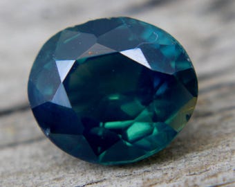Natural Green Sapphire | Oval Cut | 1.95 Carat | 7.80x6.75 mm | Sapphire Ring | Engagement Rings | Jewellery | Engagements