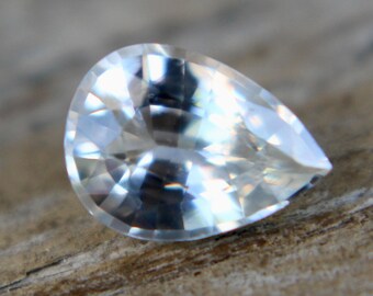 Natural Colourless Sapphire | Pear Cut | 7.00x5.00 mm | Engagement Rings | White Sapphire Rings | Sapphire Crystals  | Stones | Gemstones