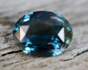Natural Blue Green Sapphire | Oval Cut | 1.15 Carat | 7.68x5.95 mm | Engagement Rings | Gemstones | Wedding Jewellery | Gemstones