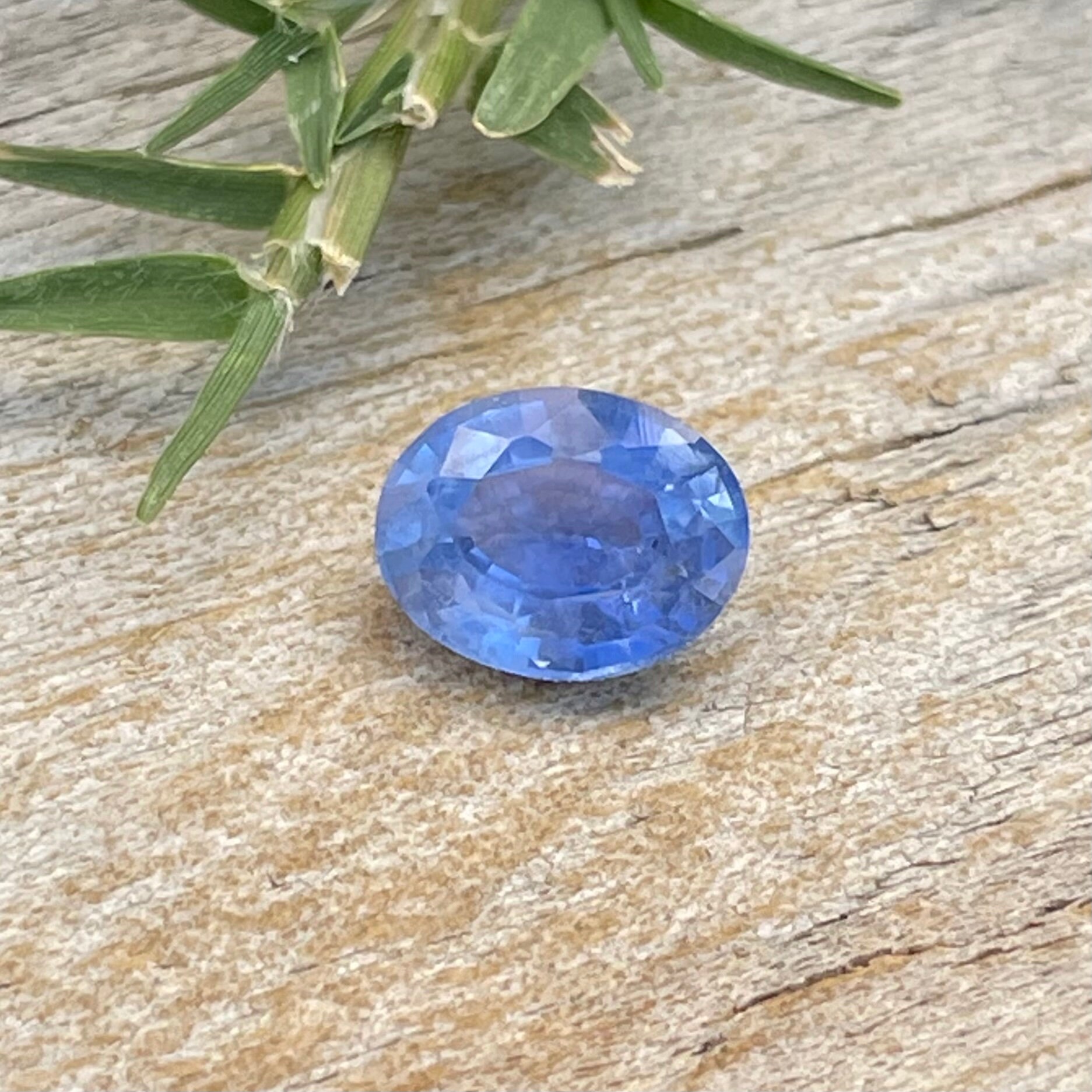 Natural Blue Sapphire Oval Cut 0.531 carats 5.80x4.16mm Natural Blue Sapphire Oval Cut 0.531 carats 5.80x4.16mm