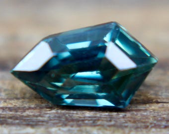 Natural Teal Sapphire | Freeform Cut | 0.98 Carat | 7.75x4.54 mm | Loose Sapphire | Blue Green Sapphire Rings | Jewellery | Gemstones