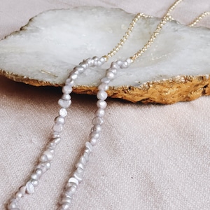 Pearl Sunlasses Chain |  Sunglass Strap in gold with dark pearls | Glasses Chains