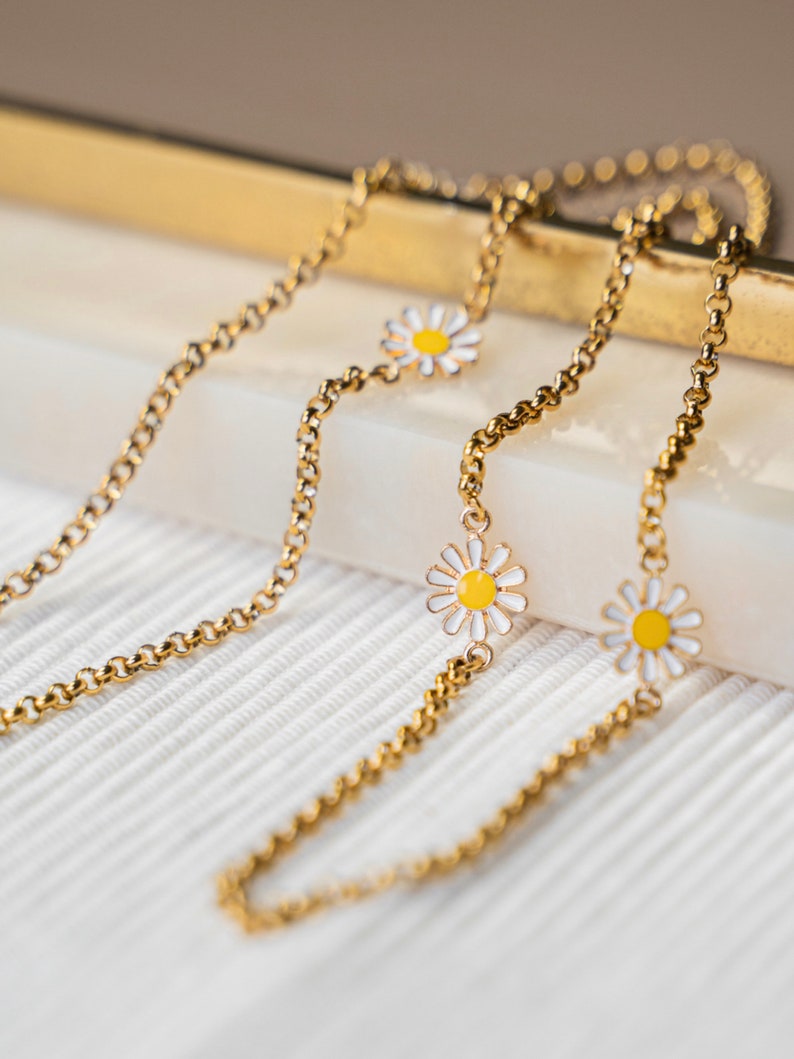 Glasses Chain Gold | Sunglass Strap in gold with Daisy charms | Sunglasses Chains image 8