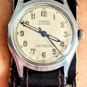Gents WW2 Era Swiss SS Unitas 15J A Reymond Military Style Watch