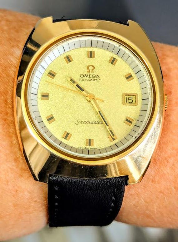 Herrenuhr Schweizer Uhrwerk 1970 Omega Seamaster Automatik Cal 1002  Helmmodell mit Datum