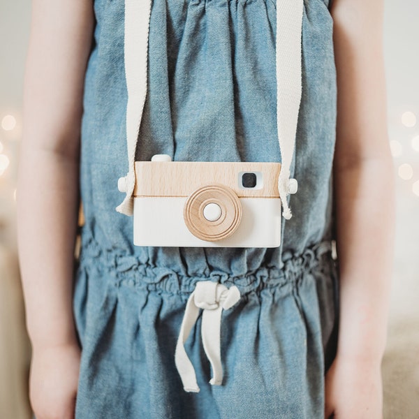 Wooden Toy Camera, Kids camera, Baby Shower gift, Wooden camera with rotating lens and cotton strap, WHITE