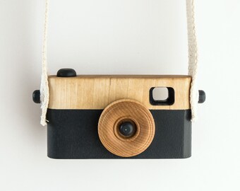 baby wooden camera