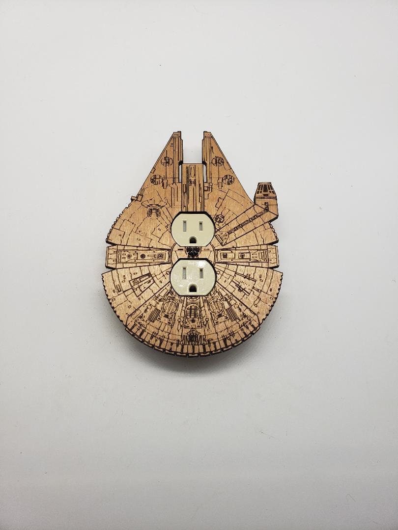 Star Wars Millennium Falcon - wooden outlet cover