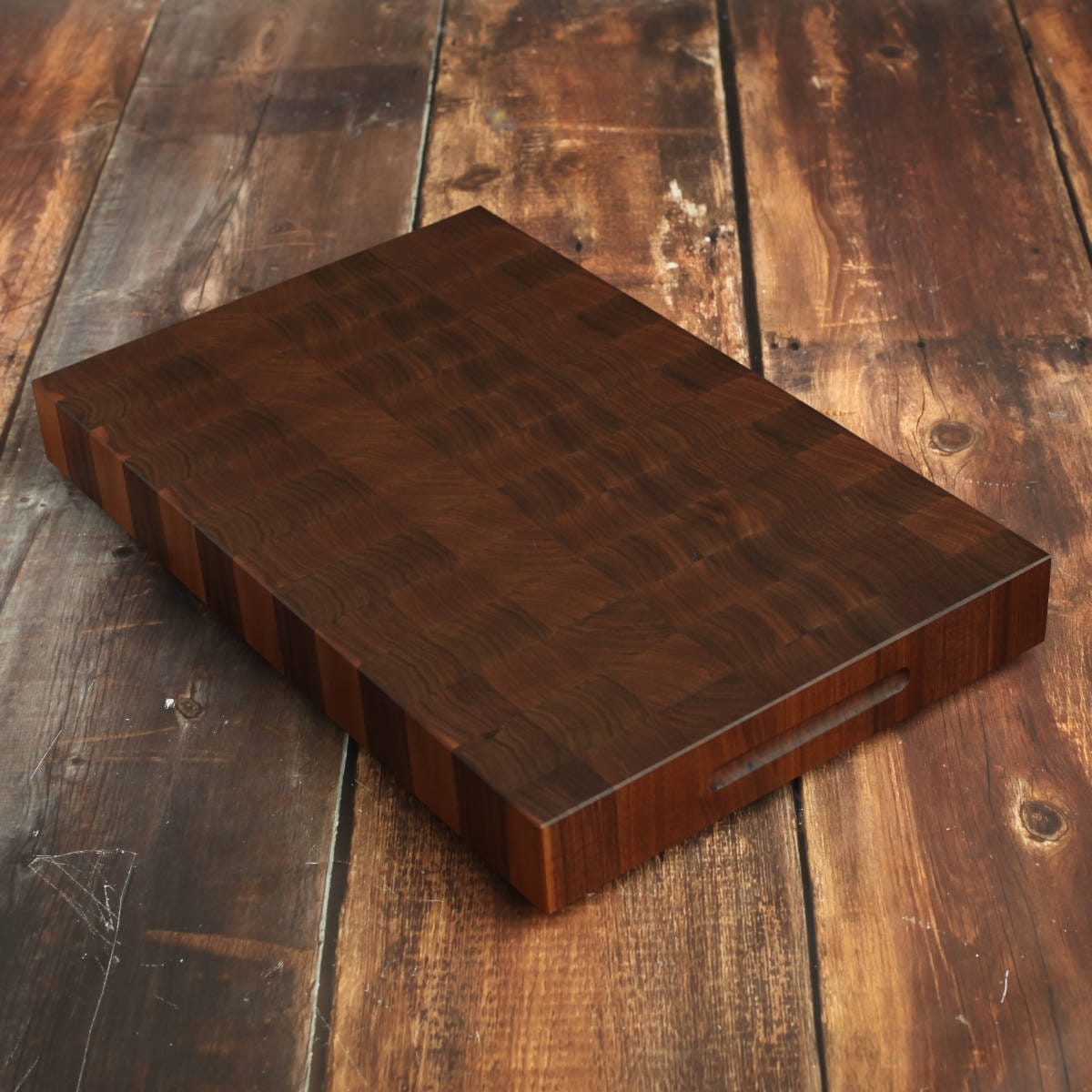 very large chopping board
