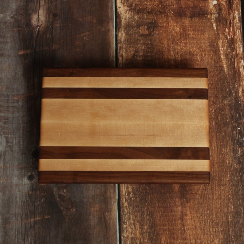 Personalized Maple & Walnut Cutting Board - Thumbnail 4