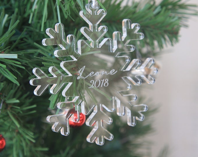 Clear Acrylic Christmas Ornament, Personalized Ornamment with Silver Ribbon, Snowflake Ornament