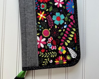 Rosa Sewing Supply Case: Travel Document & Passport Organizer