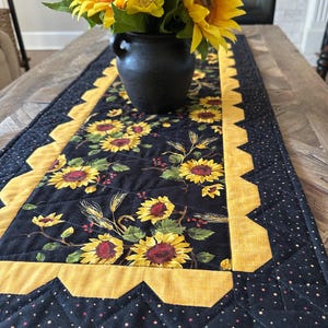 Patchwork Table Runner / Handmade Decor / Featuring Sunflower Fabric - Etsy