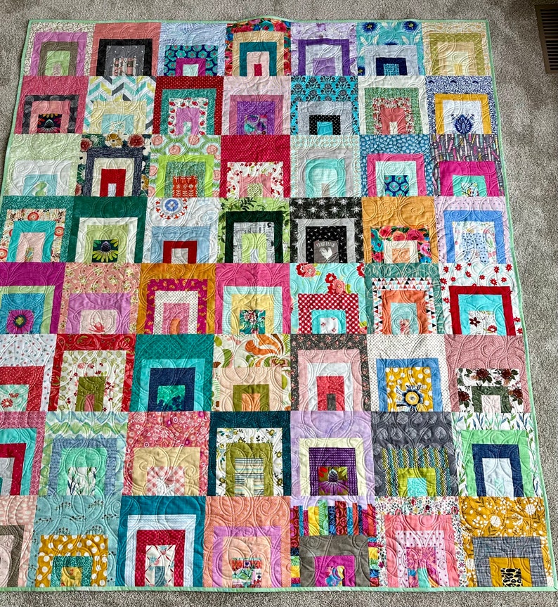 Modern Scrappy Quilt / Large Quilted Throw - Etsy