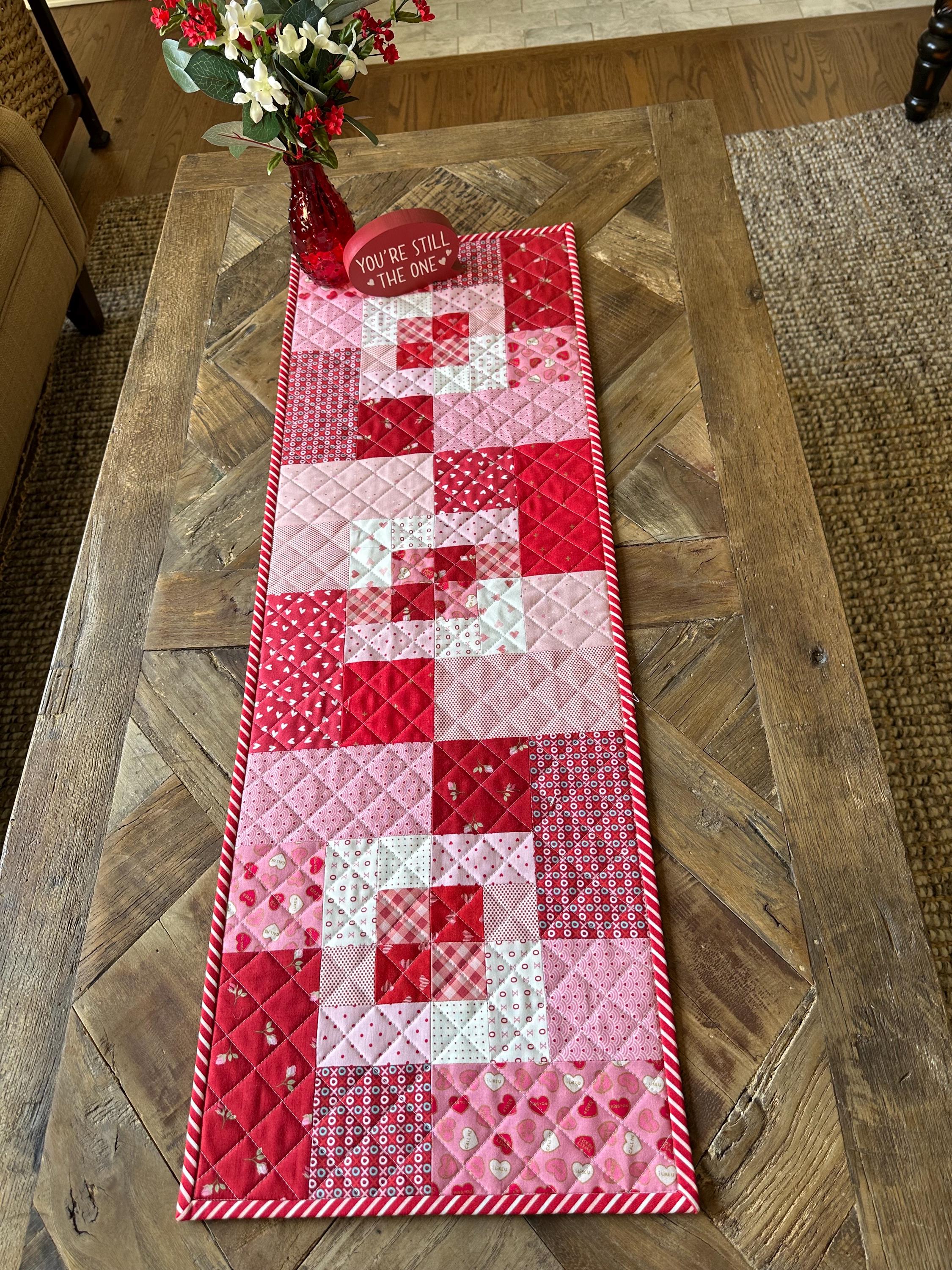Quartered Log Cabin Table Runner PDF Pattern - Etsy