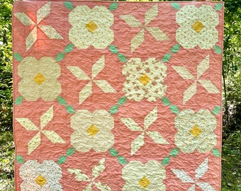Spinner Blossoms Quilt Pattern: Fat Quarter Friendly (PDF)