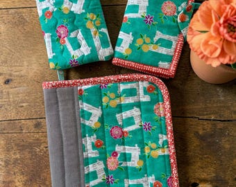 Sewing Supply Case: Rotary Cutter / Glasses Case and Thread Keeper