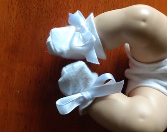 Little Mommy's Little Toe ches booties!  fits dolls 12-14 inches