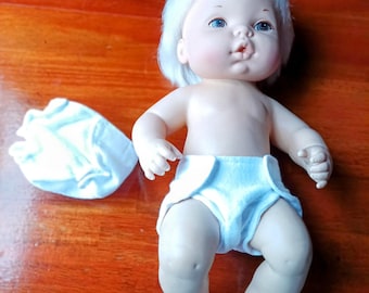 Little Mommy Set of 2 "Hugga Booty" diapers for a 8-9 inch waist doll