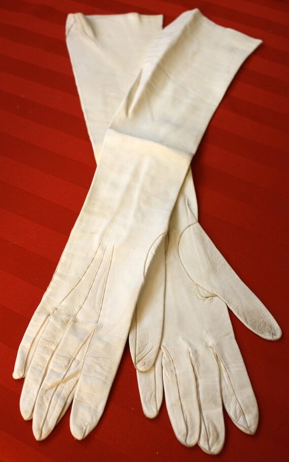 Antique Gloves: Edwardian French Leather Opera Glo